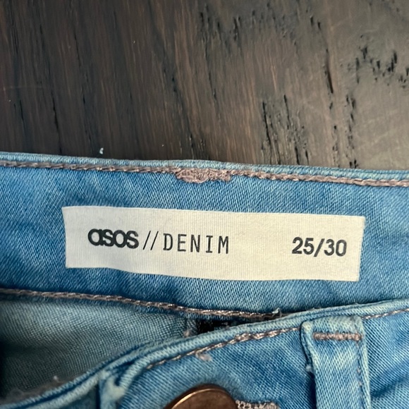 ASOS Ridley High Waist Skinny Jeans Bright Wash with Stepped Hem / W25 L30 - Picture 3 of 3